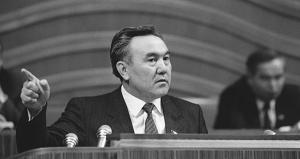 카자흐스탄 나자르바예프 대통령, 핵실험장 폐쇄 서명 28주년