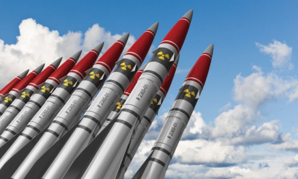 ‘NATO식 핵공유’란 “비핵보유국인 회원국에 미 공군의 전술핵무기를 보관하다가 유사시에는 회원국이 요청만 하면 쓸 수 있게 한다”는 개념이다.
