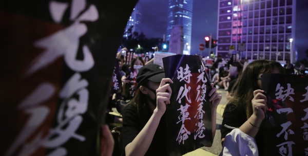 8월 16일 빅토리아 공원에 운집한 홍콩시민들은 홍콩의 독립을 염원하는집회를 열었다. / 연합